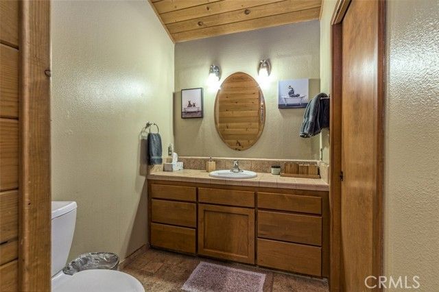 42203 Oak Lane, Oakhurst, CA 93644