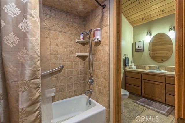 42203 Oak Lane, Oakhurst, CA 93644