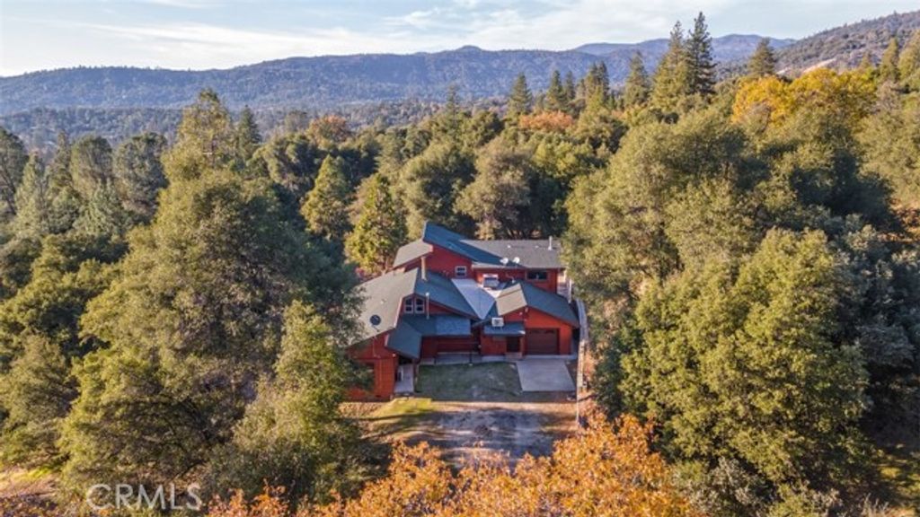 42203 Oak Lane, Oakhurst, CA 93644