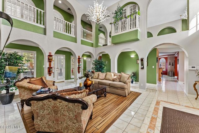 2000 PASEO DEL PRADO Drive, El Paso, TX 79936