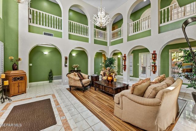 2000 PASEO DEL PRADO Drive, El Paso, TX 79936