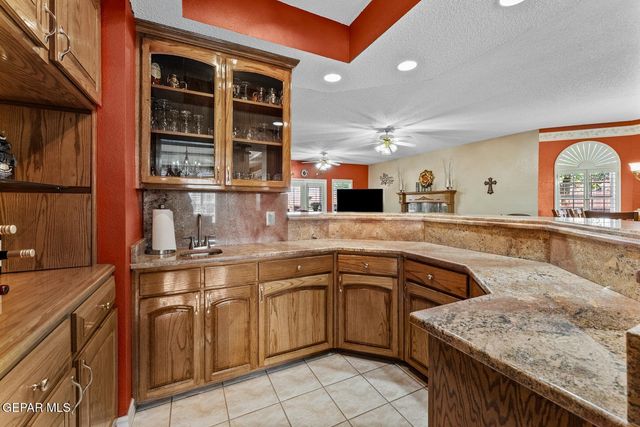 2000 PASEO DEL PRADO Drive, El Paso, TX 79936