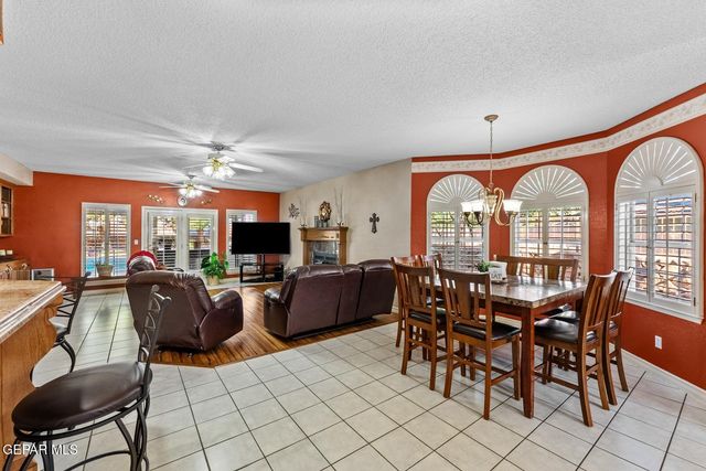 2000 PASEO DEL PRADO Drive, El Paso, TX 79936