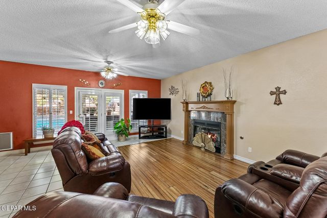 2000 PASEO DEL PRADO Drive, El Paso, TX 79936