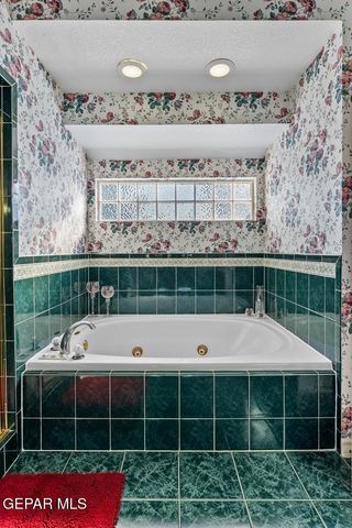 2000 PASEO DEL PRADO Drive, El Paso, TX 79936