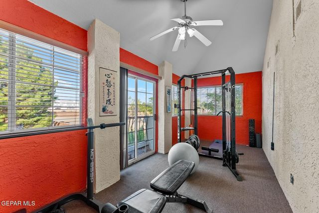 2000 PASEO DEL PRADO Drive, El Paso, TX 79936