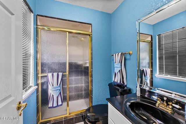 2000 PASEO DEL PRADO Drive, El Paso, TX 79936