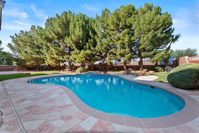 2000 PASEO DEL PRADO Drive, El Paso, TX 79936