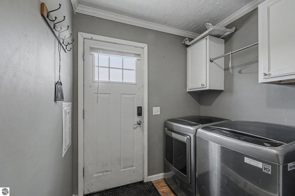 Image 11 of property listing at 1448 E Walton Road, Shepherd, MI 48883