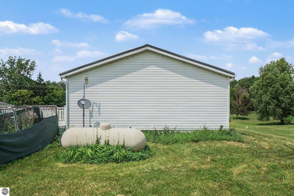 Image 12 of property listing at 1448 E Walton Road, Shepherd, MI 48883