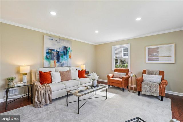 8407 STOCKADE DR, Alexandria, VA 22308