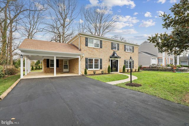 8407 STOCKADE DR, Alexandria, VA 22308