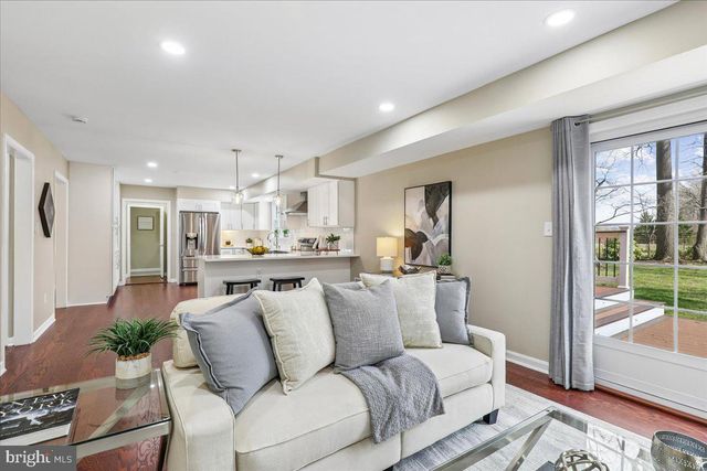 8407 STOCKADE DR, Alexandria, VA 22308