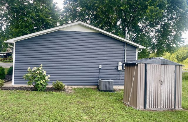 807 Clear Creek Rd, Pulaski, TN 38478
