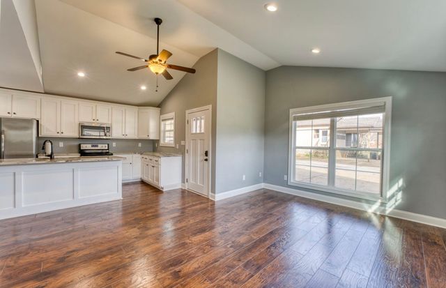 807 Clear Creek Rd, Pulaski, TN 38478