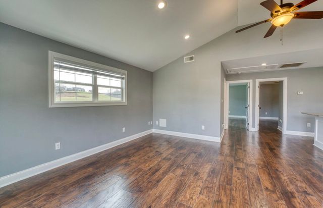 807 Clear Creek Rd, Pulaski, TN 38478