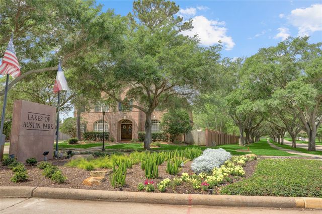 4430 Balboa Drive, Sugar Land, TX 77479