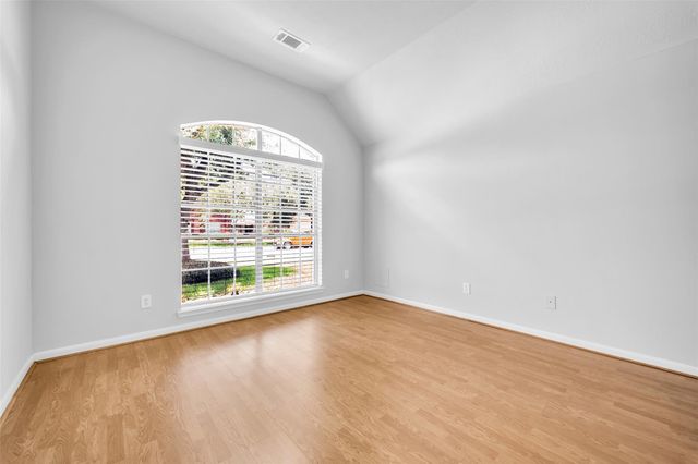 4109 Oak Point Drive, Pearland, TX 77581