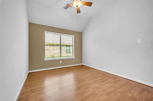 4109 Oak Point Drive, Pearland, TX 77581
