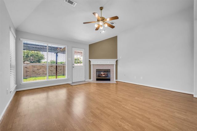 4109 Oak Point Drive, Pearland, TX 77581