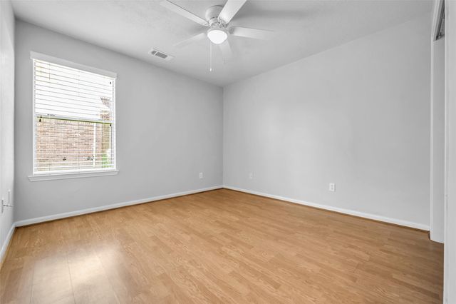 4109 Oak Point Drive, Pearland, TX 77581
