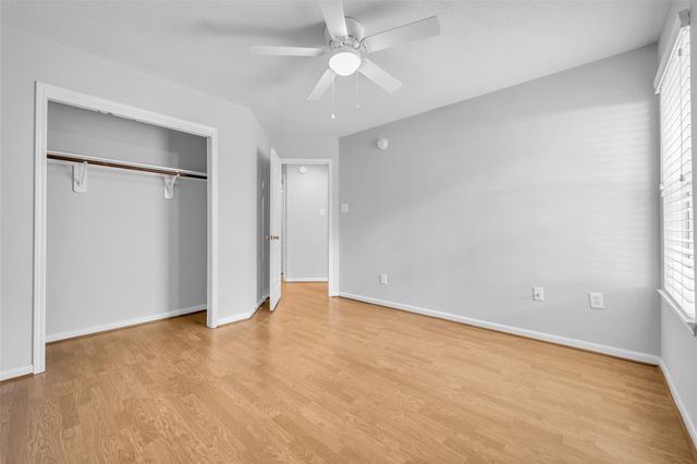 4109 Oak Point Drive, Pearland, TX 77581