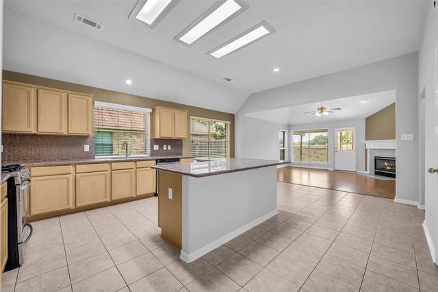 4109 Oak Point Drive, Pearland, TX 77581