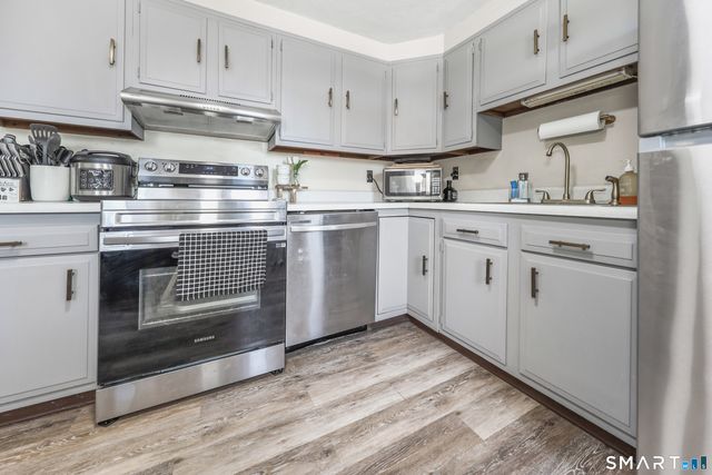 14 Wilkes Road, Danbury, CT 06811