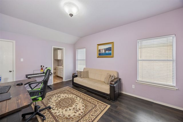 9087 River Falls Drive, Fort Worth, TX 76118