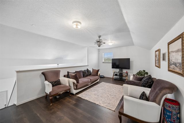 9087 River Falls Drive, Fort Worth, TX 76118