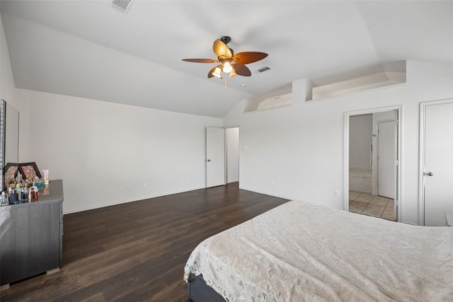 9087 River Falls Drive, Fort Worth, TX 76118