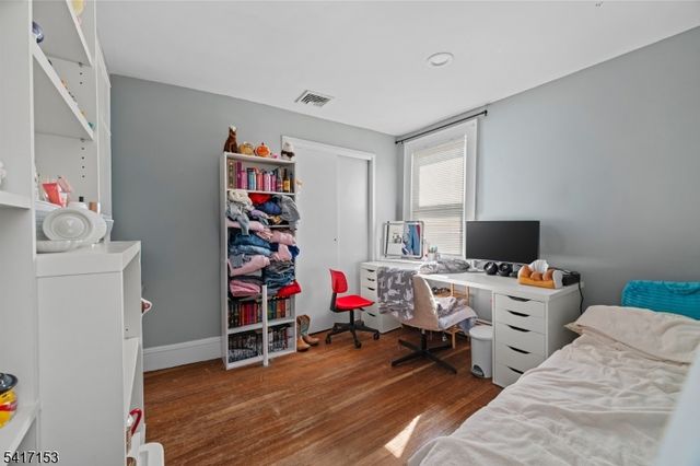 108 Jefferson Pl, Totowa Boro, NJ 07512