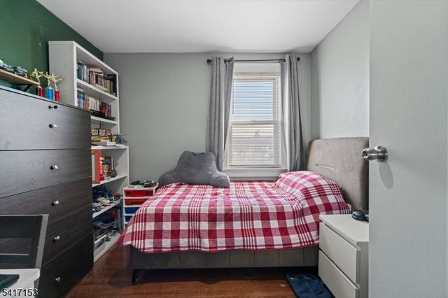 108 Jefferson Pl, Totowa Boro, NJ 07512