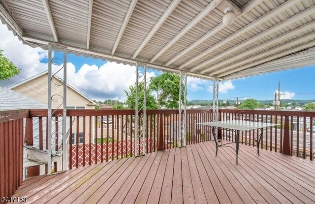 108 Jefferson Pl, Totowa Boro, NJ 07512