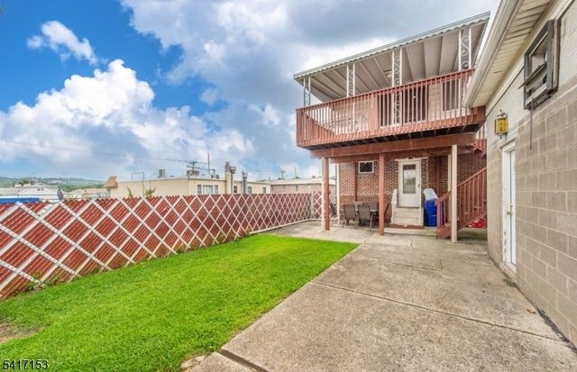 108 Jefferson Pl, Totowa Boro, NJ 07512