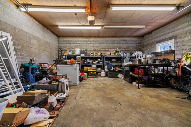 108 Jefferson Pl, Totowa Boro, NJ 07512