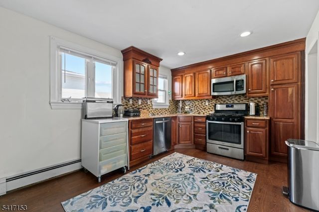 108 Jefferson Pl, Totowa Boro, NJ 07512