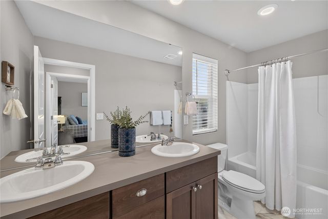 32831 Ten Trails Parkway SE, Black Diamond, WA 98010