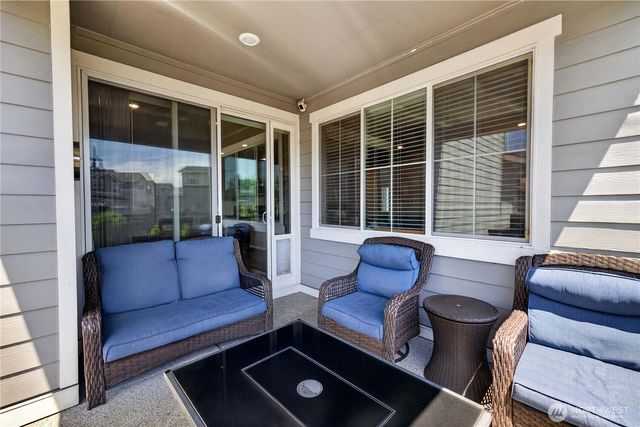 32831 Ten Trails Parkway SE, Black Diamond, WA 98010