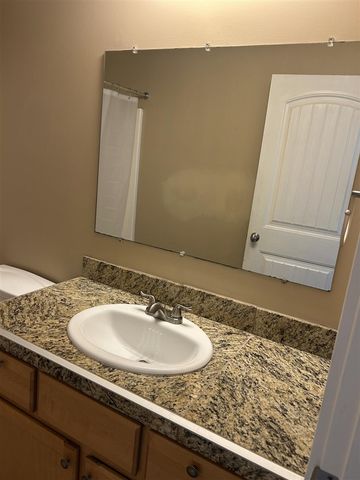 864 Carrier Creek Boulevard, Grand Rapids, MI 49503