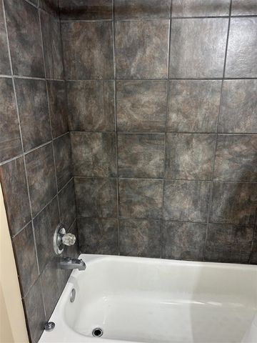 864 Carrier Creek Boulevard, Grand Rapids, MI 49503