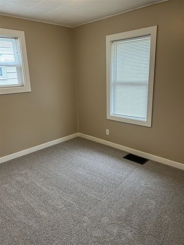 864 Carrier Creek Boulevard, Grand Rapids, MI 49503