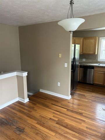864 Carrier Creek Boulevard, Grand Rapids, MI 49503