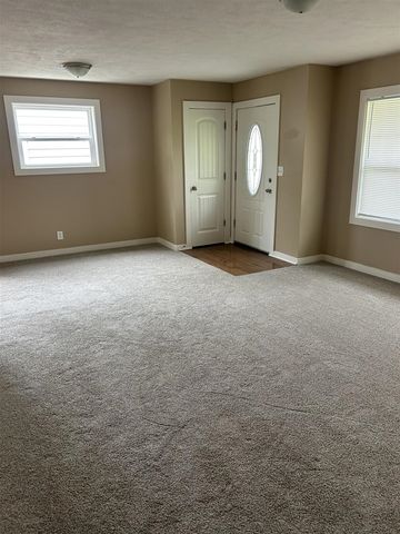 864 Carrier Creek Boulevard, Grand Rapids, MI 49503