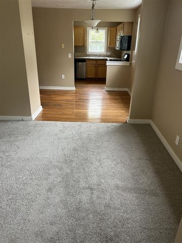 864 Carrier Creek Boulevard, Grand Rapids, MI 49503