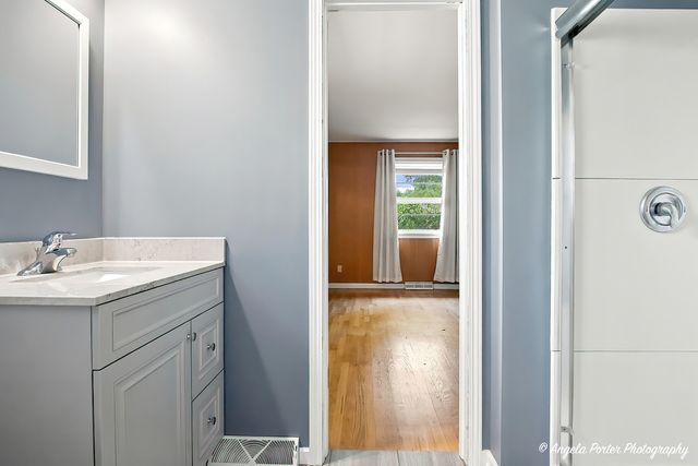 315 N Timothy Lane, Mchenry, IL 60050