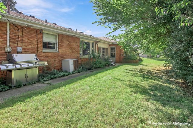 315 N Timothy Lane, Mchenry, IL 60050