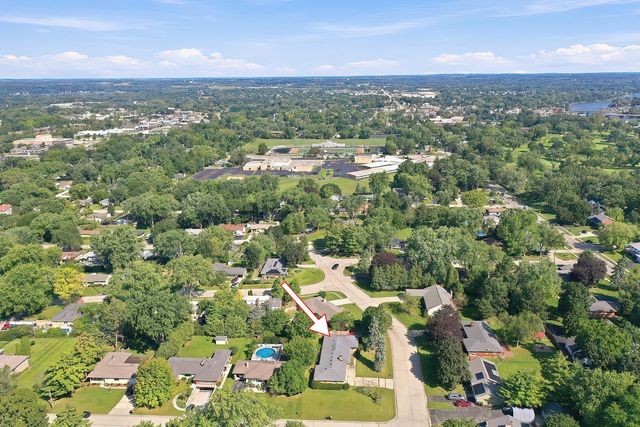 315 N Timothy Lane, Mchenry, IL 60050