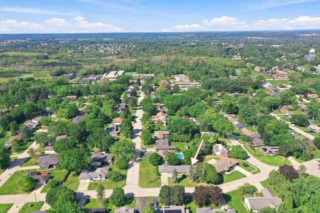 315 N Timothy Lane, Mchenry, IL 60050