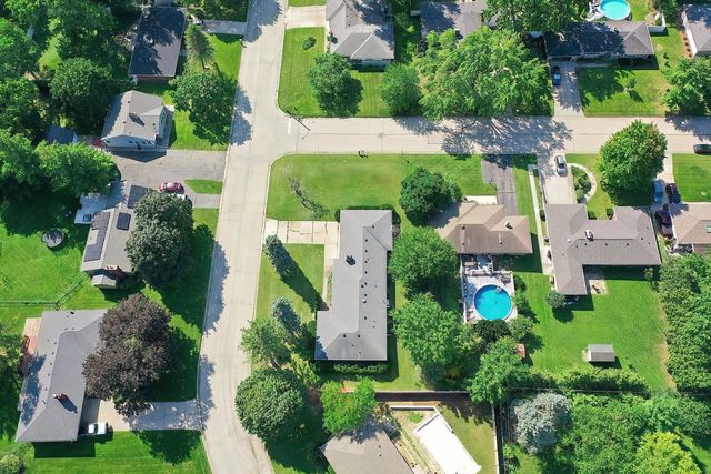 315 N Timothy Lane, Mchenry, IL 60050